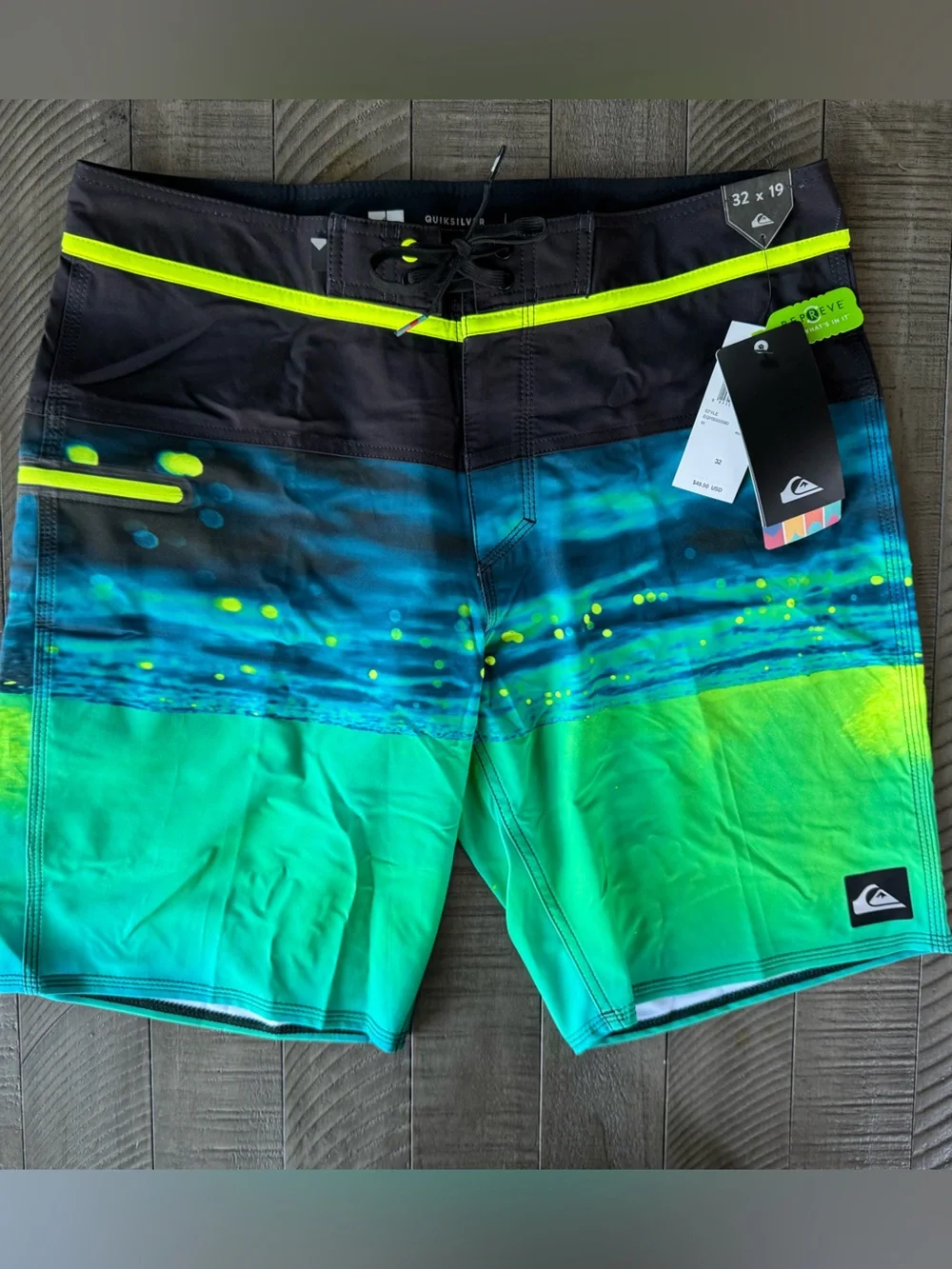 Quiksilver Hold Down Vee 19